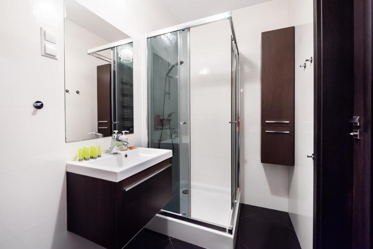 Wola Pleasure Place Apartment Varşovia Exterior foto