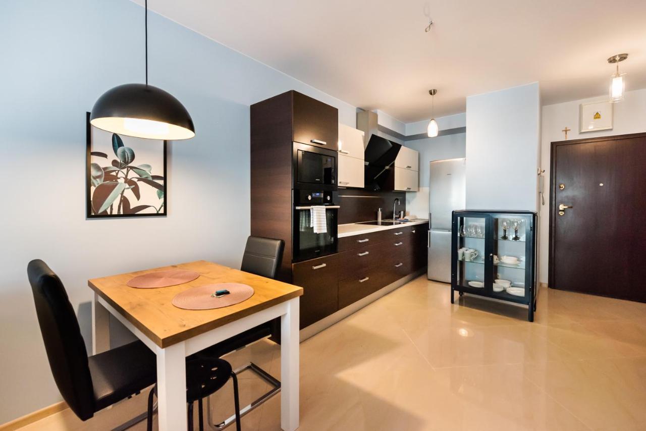 Wola Pleasure Place Apartment Varşovia Exterior foto