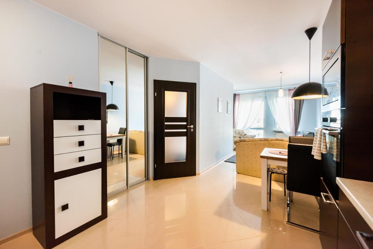 Wola Pleasure Place Apartment Varşovia Exterior foto