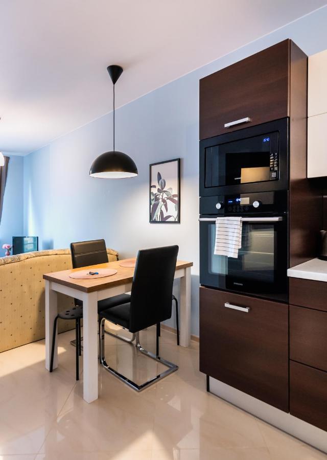 Wola Pleasure Place Apartment Varşovia Exterior foto